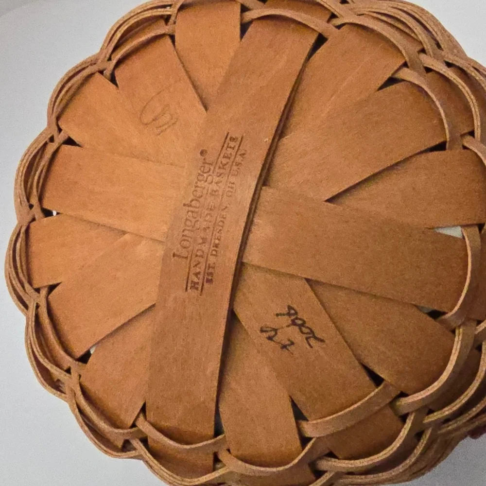 Longaberger Foyer Basket 2006 Woven Wood Leather Handle Red Plaid Liner Brown